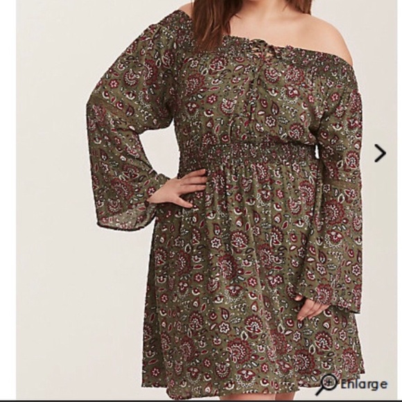 torrid Dresses & Skirts - Torrid Paisley Off Shoulder Dress